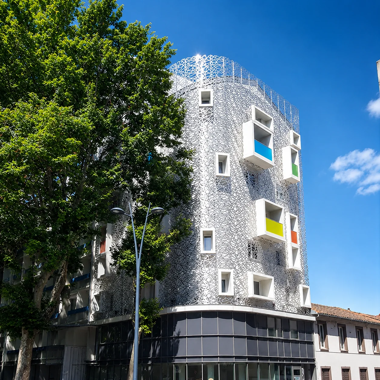 Bâtiment résidentiel Utopie dans son environnement urbain